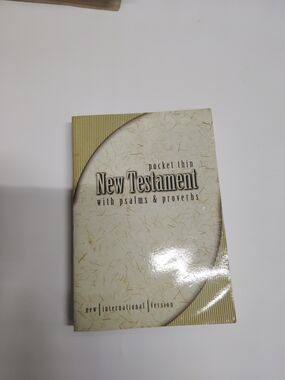 Pocket Thin New Testament with Psalms & Proverbs - Cream